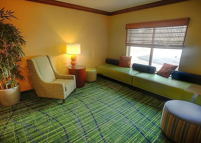 Hotel Fairfield & Rend 3*