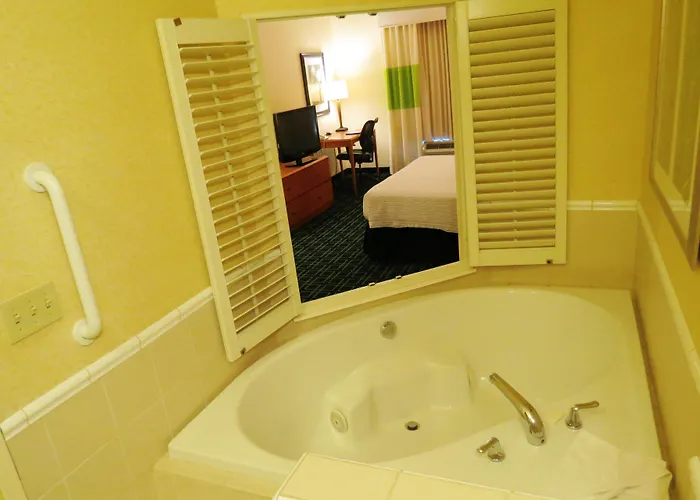 Hotel Fairfield & Rend Mount Vernon