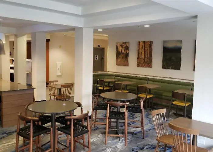 Hotel Fairfield & Rend 3*