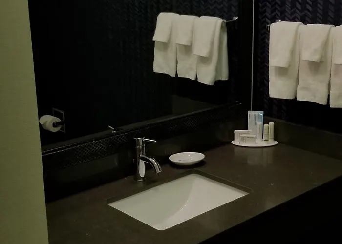 Fairfield & Rend Hotel Mount Vernon