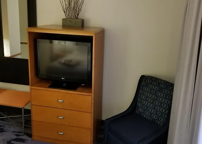 Hotel Fairfield & Rend Mount Vernon